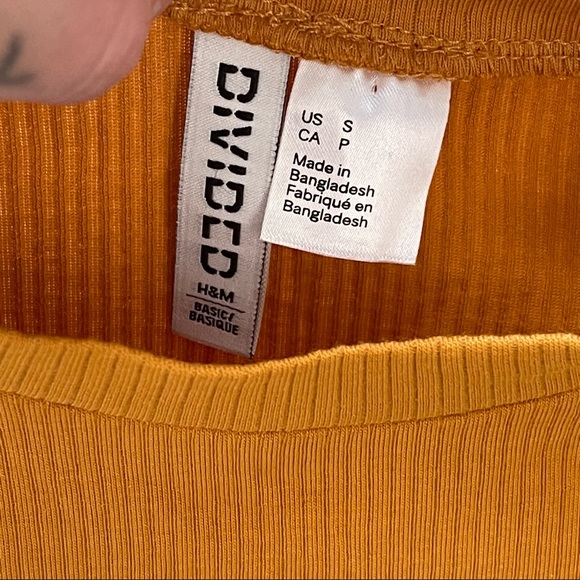 H&M short sleeve crop top (Brand new) - Picture 4 of 6